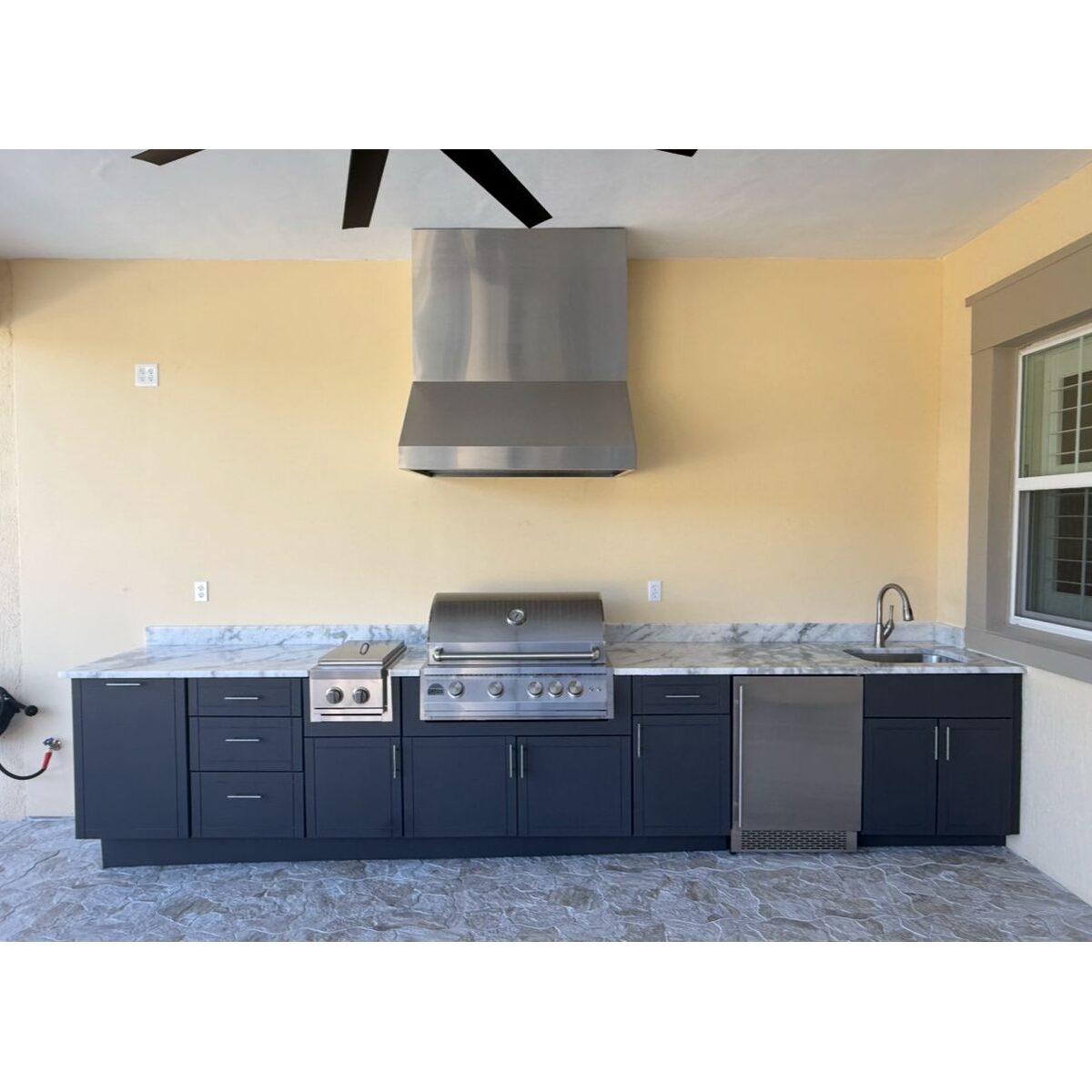 How to Plan an Outdoor Beverage Center Cabinet Zone: Charcoal with hood Kyle Crofoot